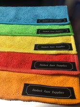 Load image into Gallery viewer, Retractable Microfiber Towel
